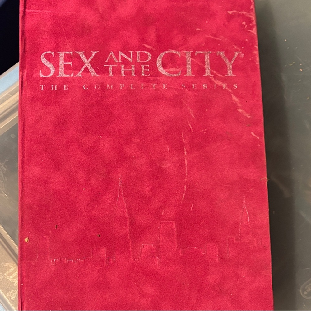 Sex and the City Complete Series Box Set - Red